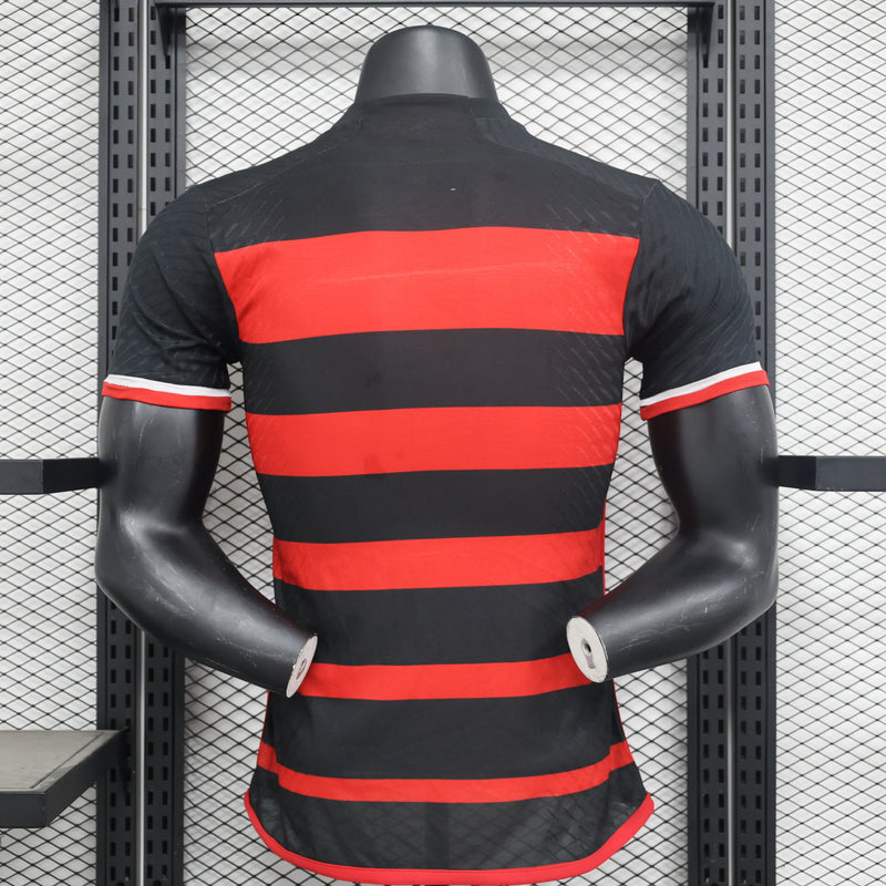 CAMISA VERSÃO JOGADOR DO FLAMENGO 24/25 VERMELHO E PRETO