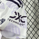 CAMISA DO MANCHESTER UNITED 25/26 BRANCA