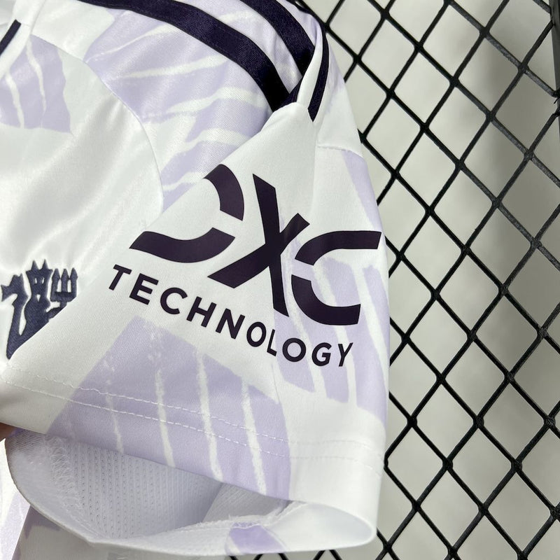 CAMISA DO MANCHESTER UNITED 25/26 BRANCA