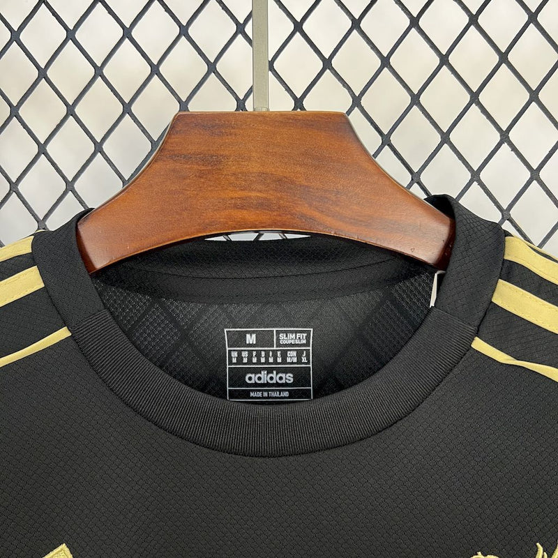 CAMISA DO LIVERPOOL 25/26  ESPECIAL BLACK GOLD